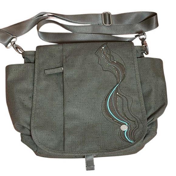 Haiku To Go Convertible Messenger bag Backpack - Picture 1 of 16